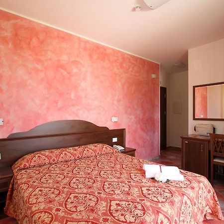 Country House Il Ponte Alba Adriatica Ngoại thất bức ảnh