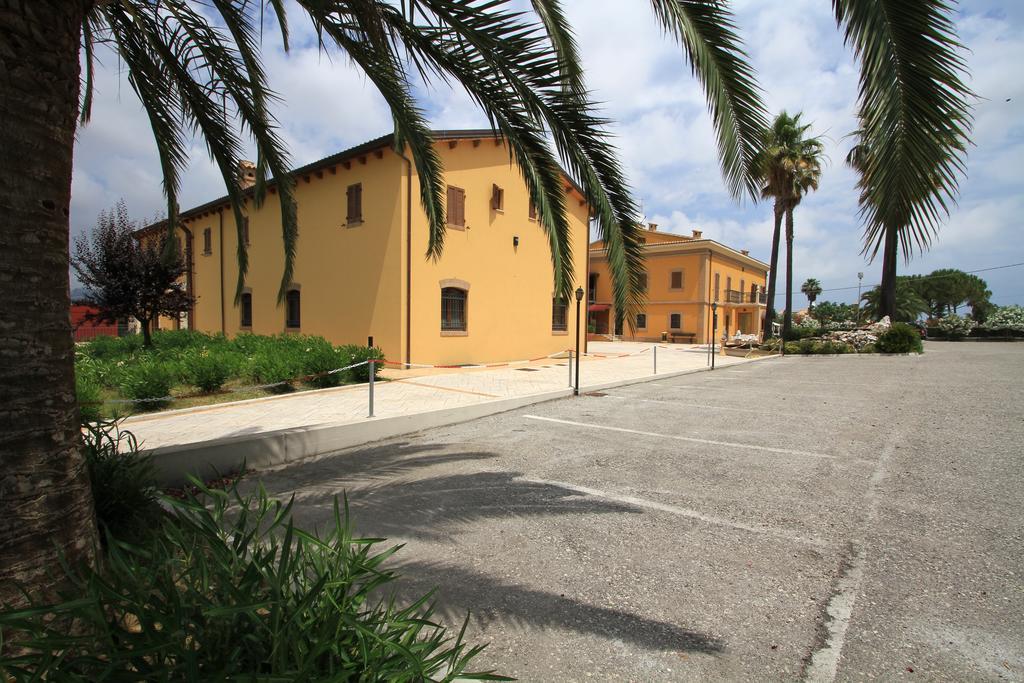 Country House Il Ponte Alba Adriatica Ngoại thất bức ảnh