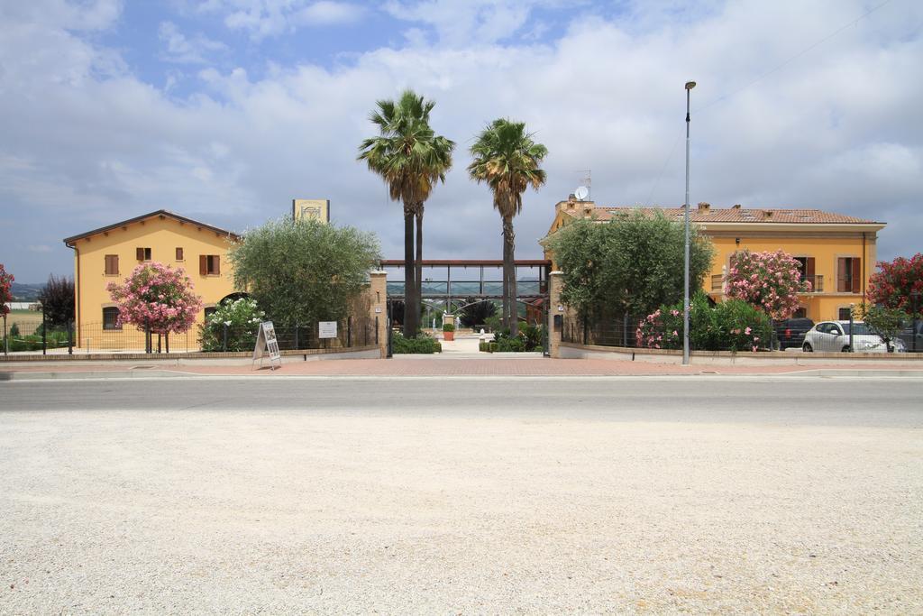 Country House Il Ponte Alba Adriatica Ngoại thất bức ảnh