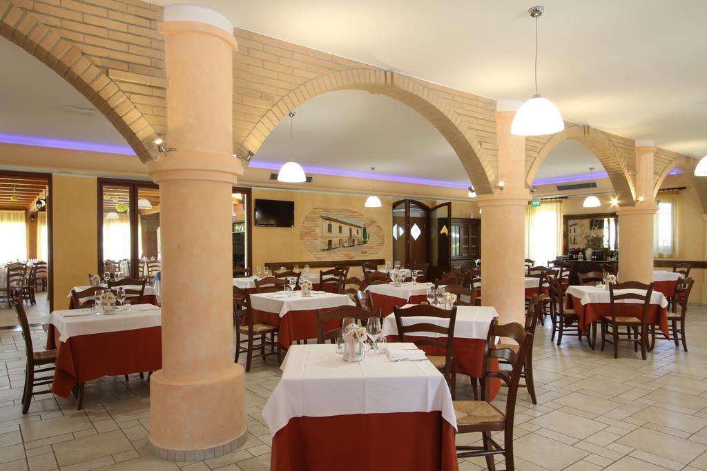 Country House Il Ponte Alba Adriatica Ngoại thất bức ảnh